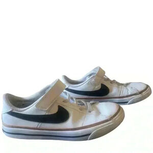 Nike Court Legacy Sneakers Size 2.5 Youth